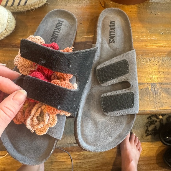 Muk Luks Gray and Orange Floral Slide Sandals - Picture 7 of 10